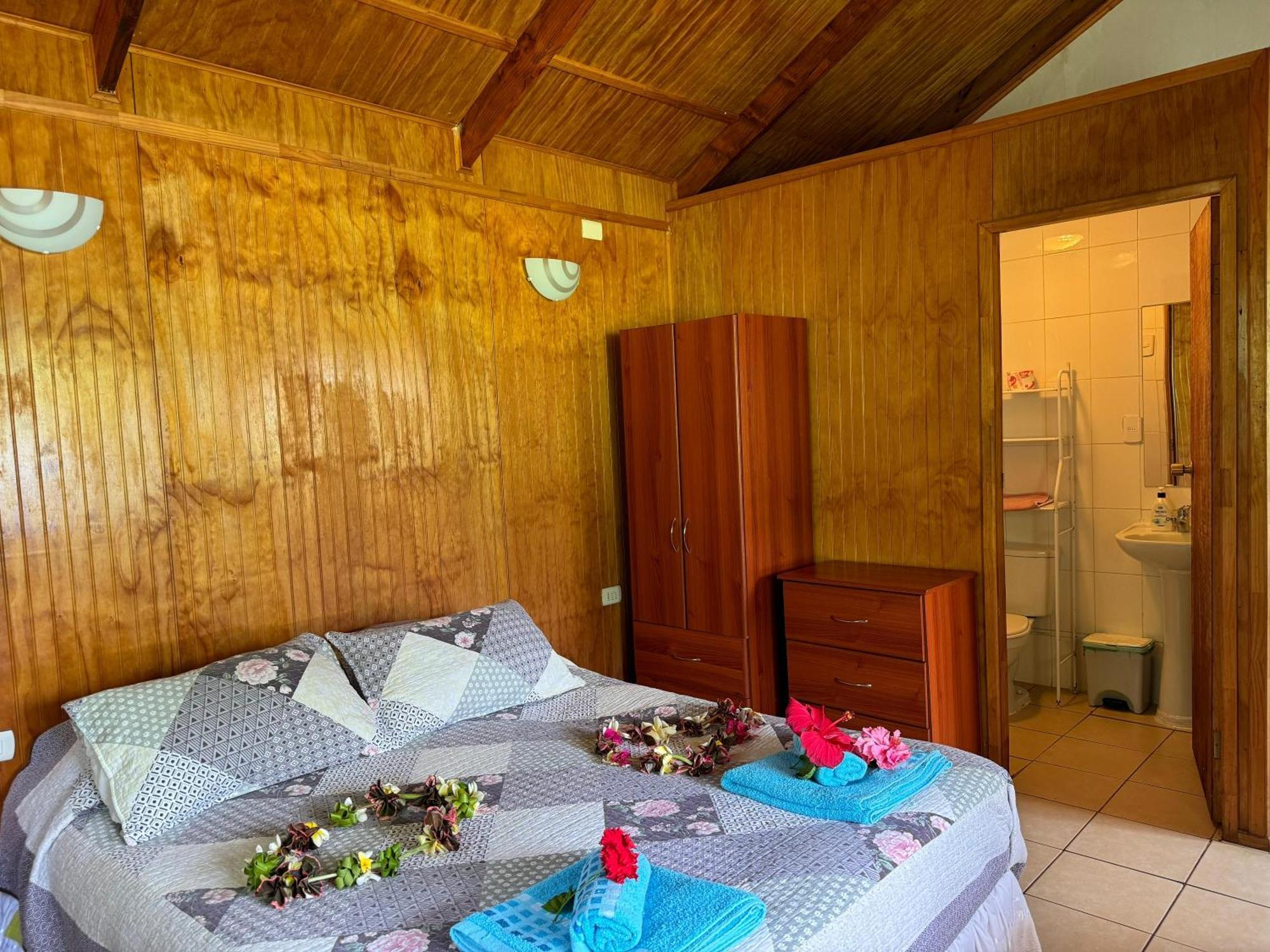 Cabanas Tangaroa Y Hamea Hanga Roa Eksteriør billede